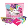 Hobbyboks med kreative materialer
