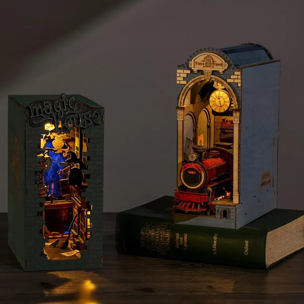 Hyldetrylleri - Magic House