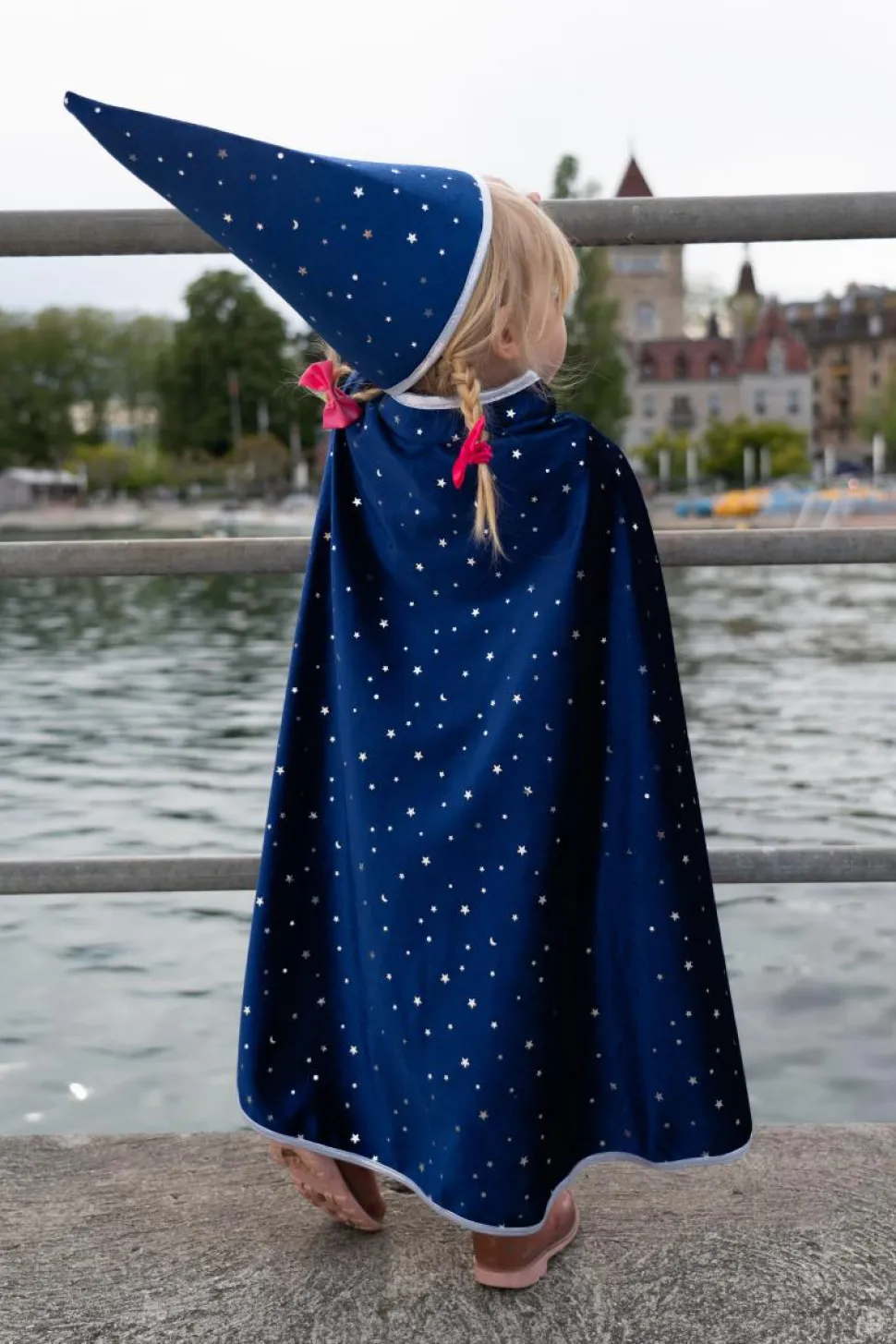Troldmandskappe m. stjerner, str. 4-6 år